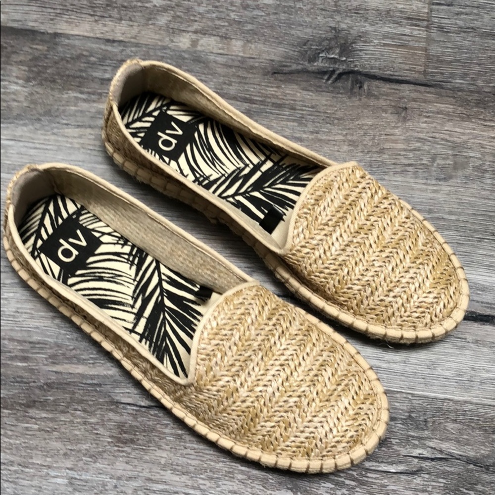 Design By Dolce Vita Espadrille slip on  sz 9 tan.